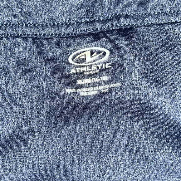 Avia & Athletic short bundle | size xl (16-18) - Picture 7 of 8